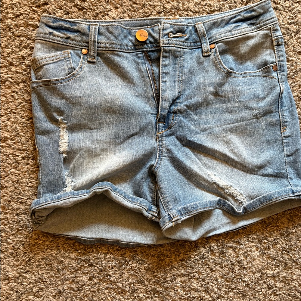 1822 Denim Light Blue Jean Shorts